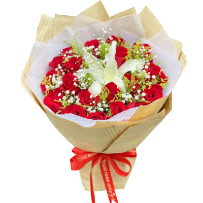 龙岩19朵红玫瑰1支百合，永恒之美