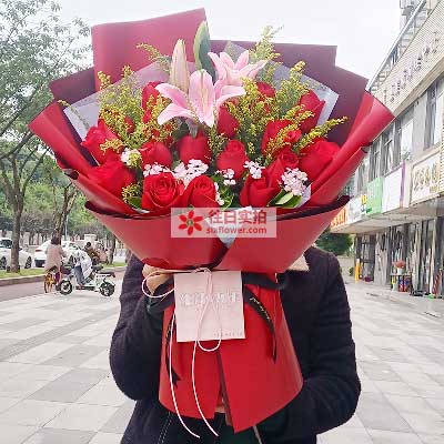 龙岩19朵红玫瑰百合，与你幸福前行
